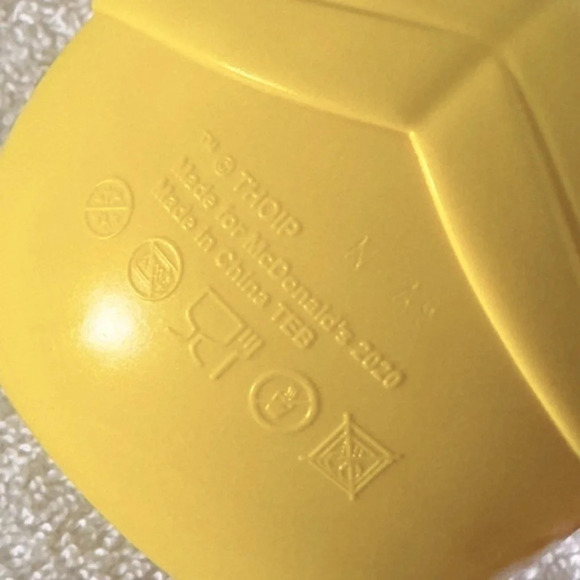 McDonalds Little Miss Sunshine Yellow Plastic Mugs Happy Meal Toys 2020 x2 - Picture 6 of 7